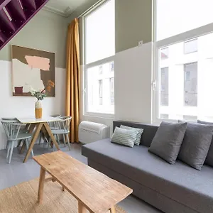 Appartement Shway - The Black Pants