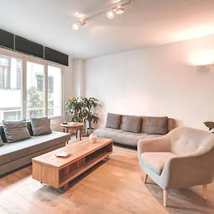 Light House Lodge. In Center Of Apartment